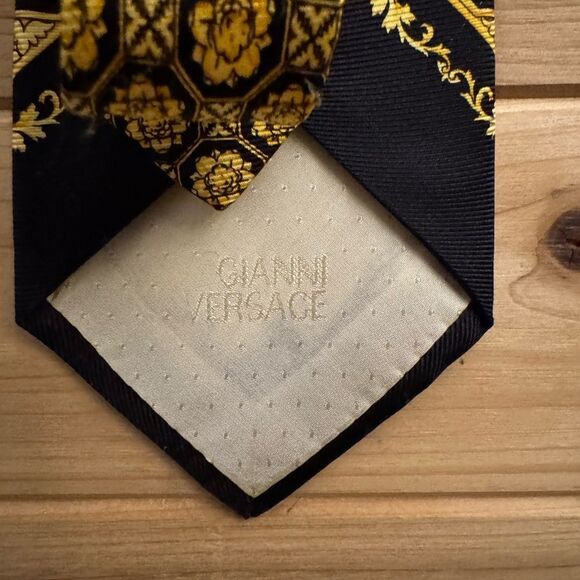 Vintage 90’s Gianni Versace Neiman Marcus Medusa Checker Silk Black Gold Tie - Picture 9 of 10